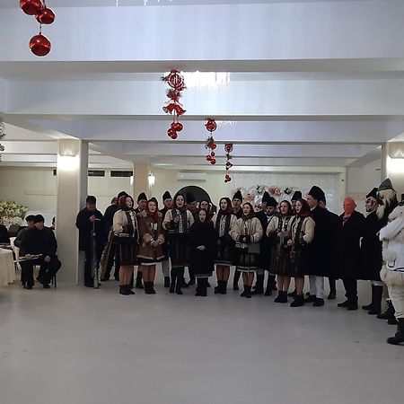 Sat De Vacanta Martisorul Cacica Bagian luar foto