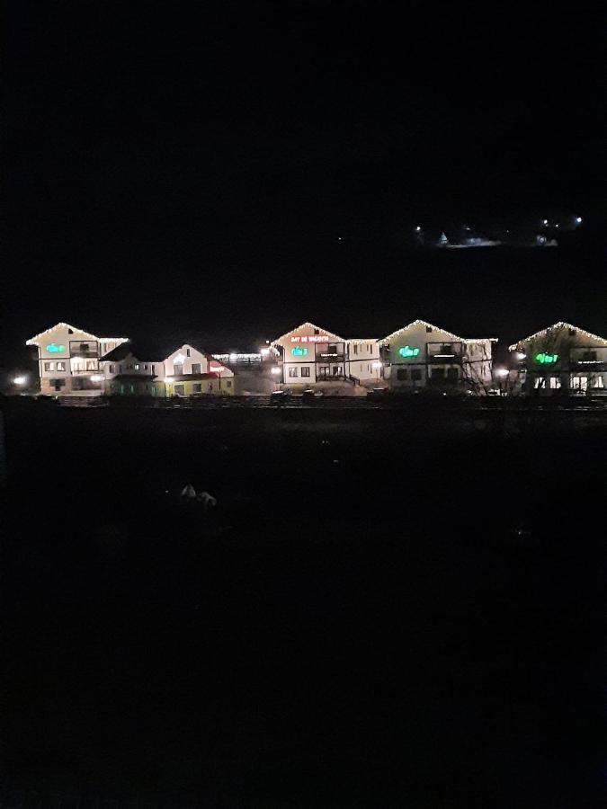 Sat De Vacanta Martisorul Cacica Bagian luar foto